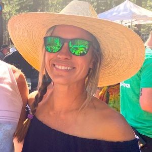 Meet your Posher, Kim